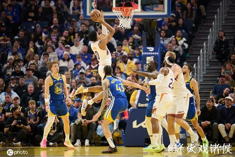 库里22+6+6杜兰特31分 勇士力克太阳止住3连败 库里22+6+6杜兰特31分 勇士力克太阳止住3连败